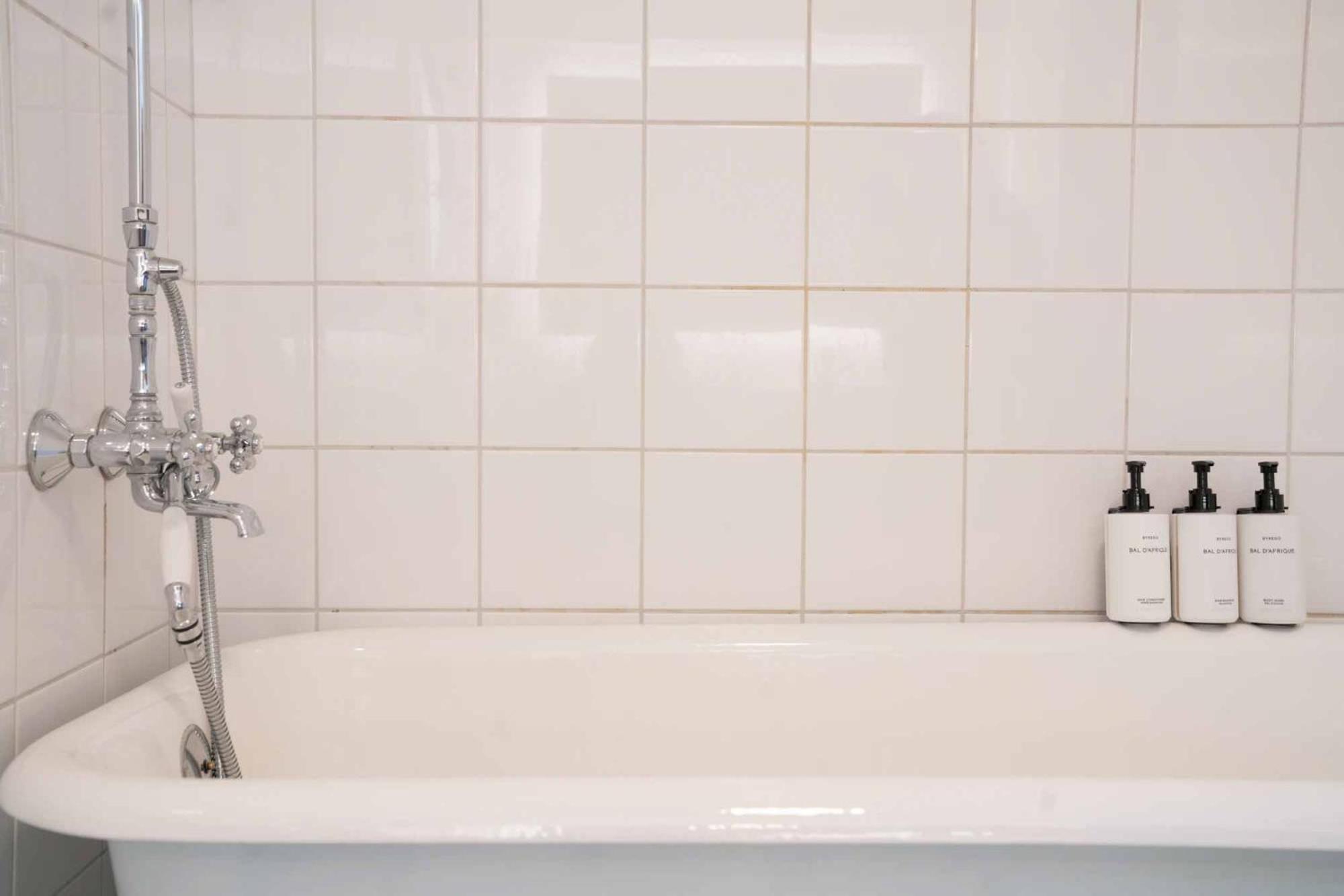 Hotel J, Stockholm, A Member Of Design Hotels Nacka Phòng bức ảnh